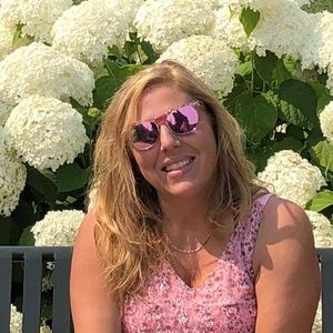 Meet your Posher, Candace